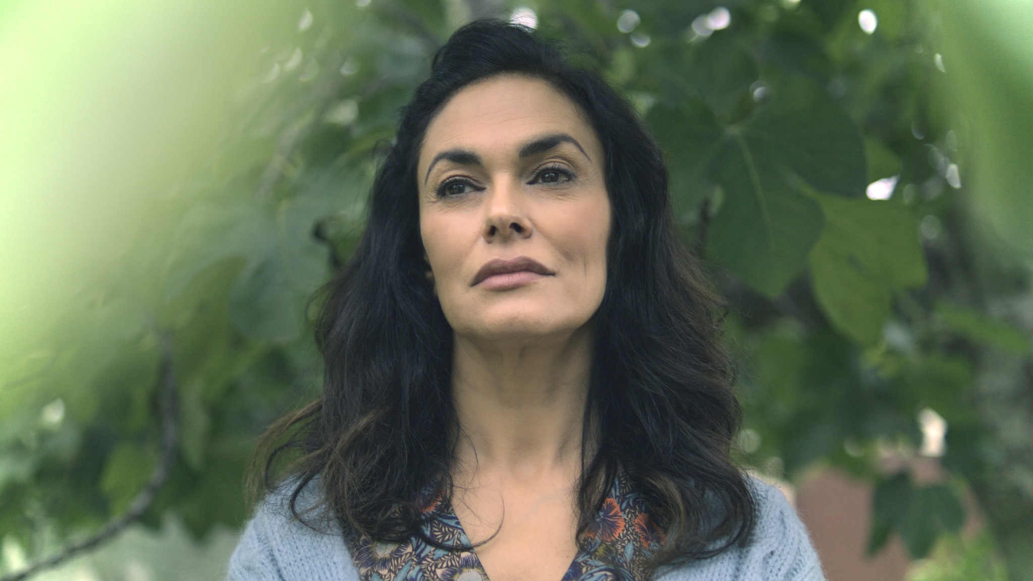 Maria Grazia Cucinotta nel film interpreta la madre di Emma